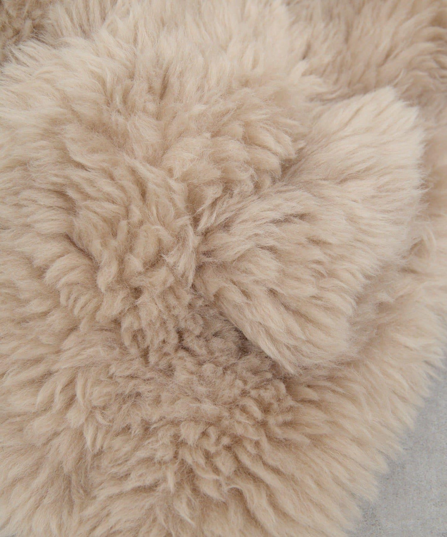 【2秒即可佩戴！】環保仿皮草交叉圍巾