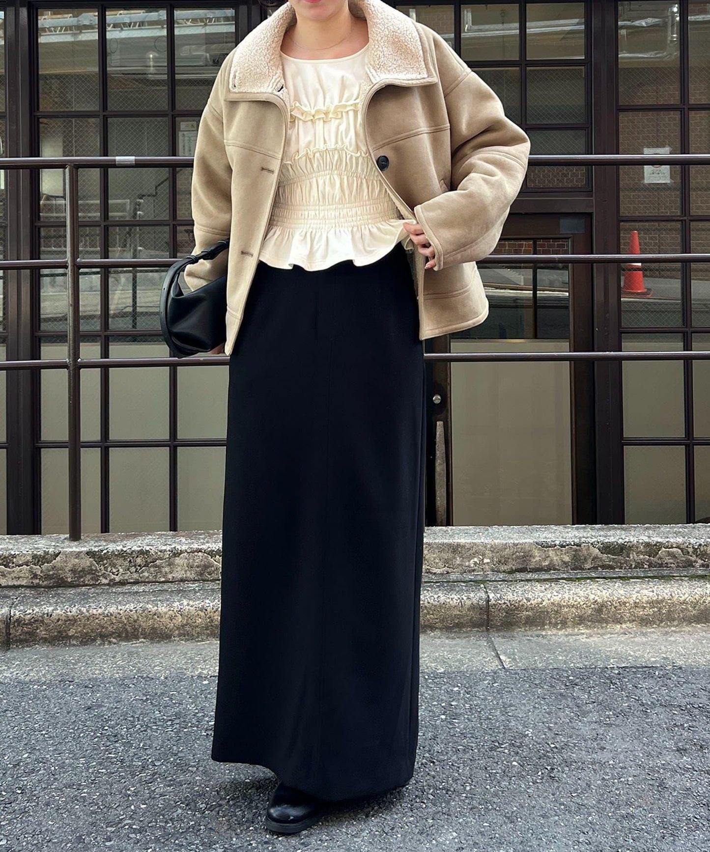 麂皮羊羔絨中長大衣