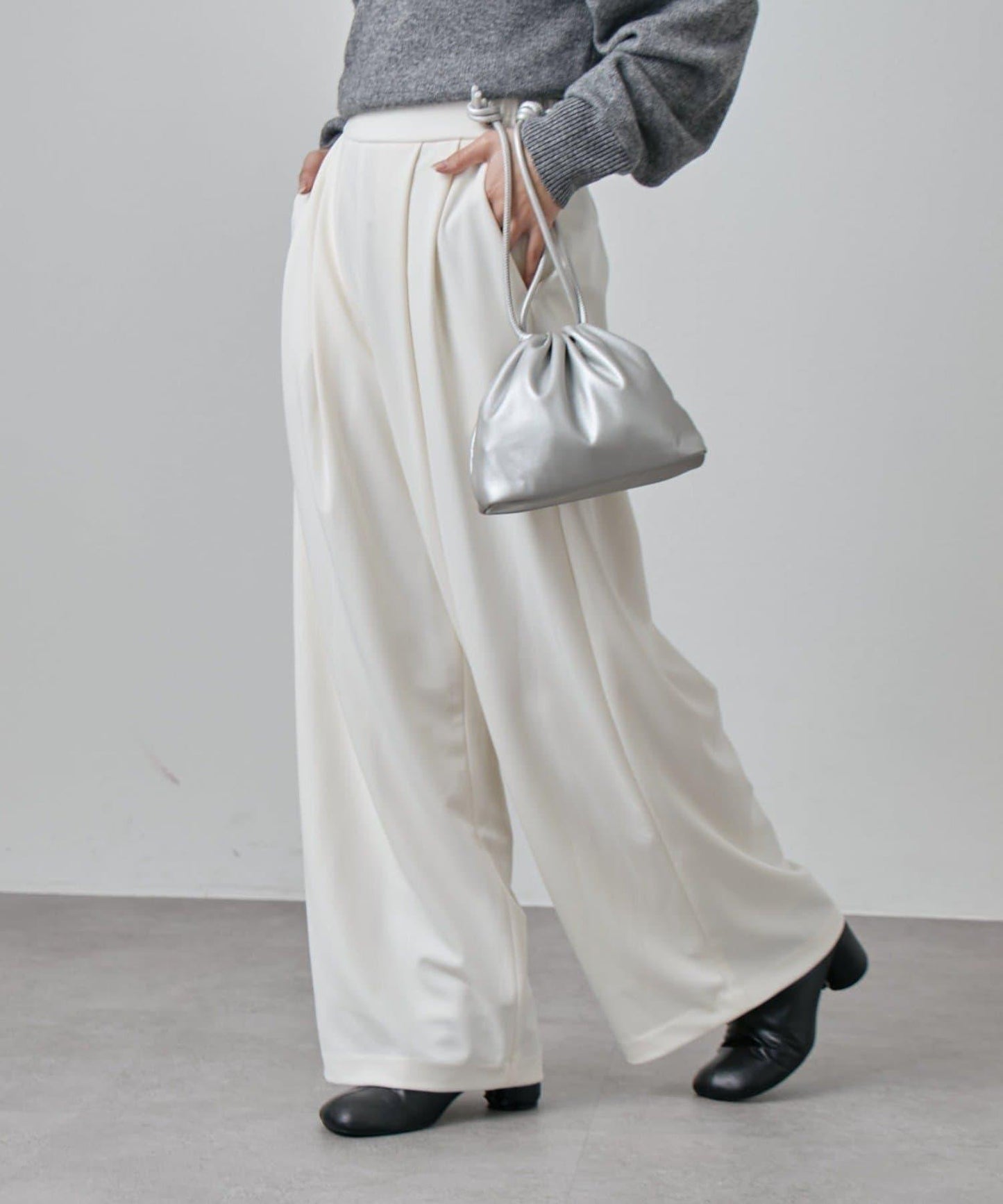 雙褶寬鬆長褲