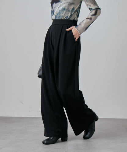 雙褶寬鬆長褲