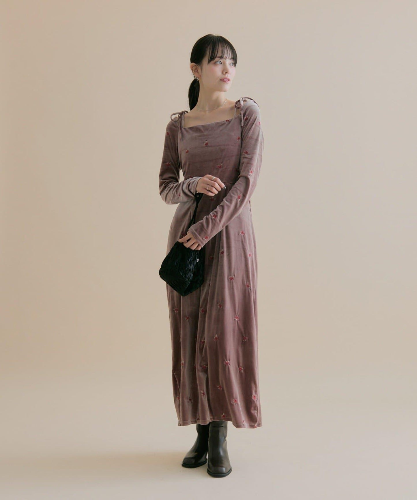 【森川企畫】花卉圖案天鵝絨連衣裙