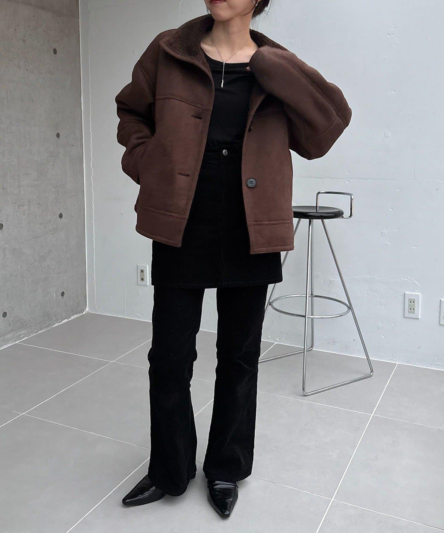 麂皮羊羔絨中長大衣