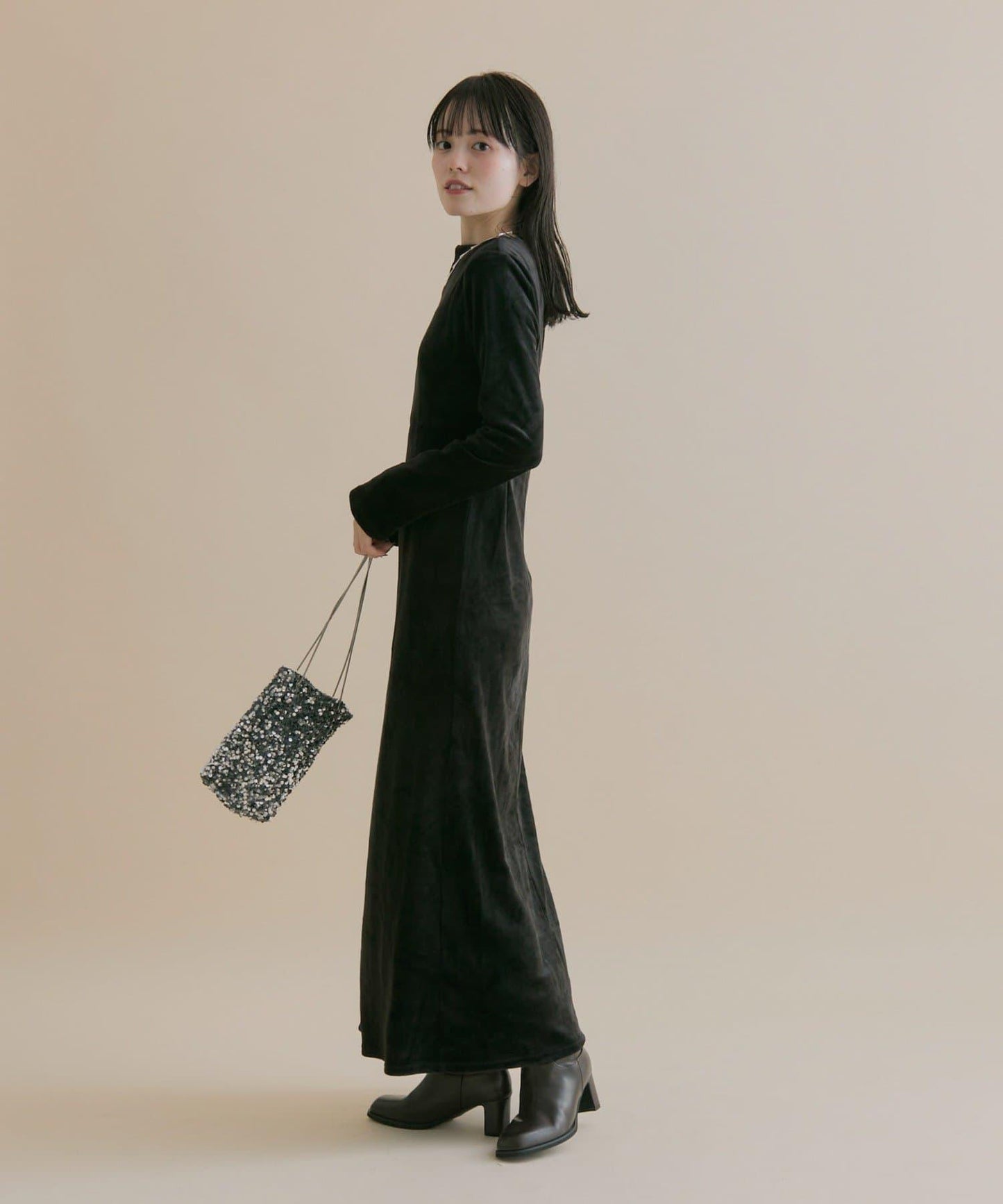 11/1（週六）12:00開始！【數量限定】【森川企畫】後背開口天鵝絨連衣裙