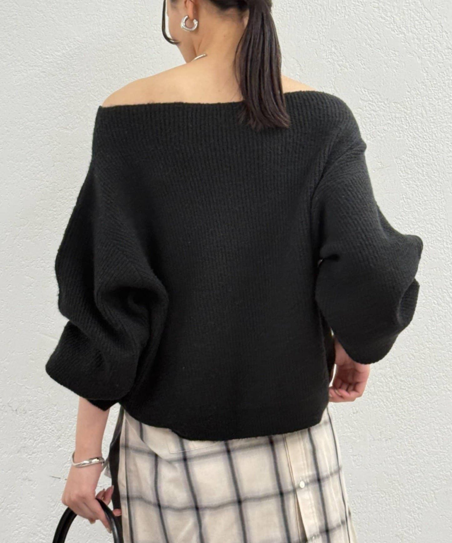 一字肩針織衫