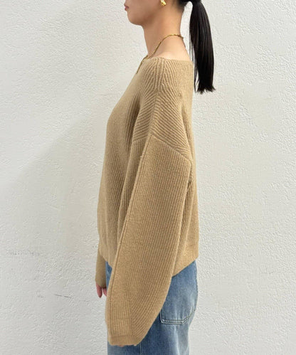 一字肩針織衫