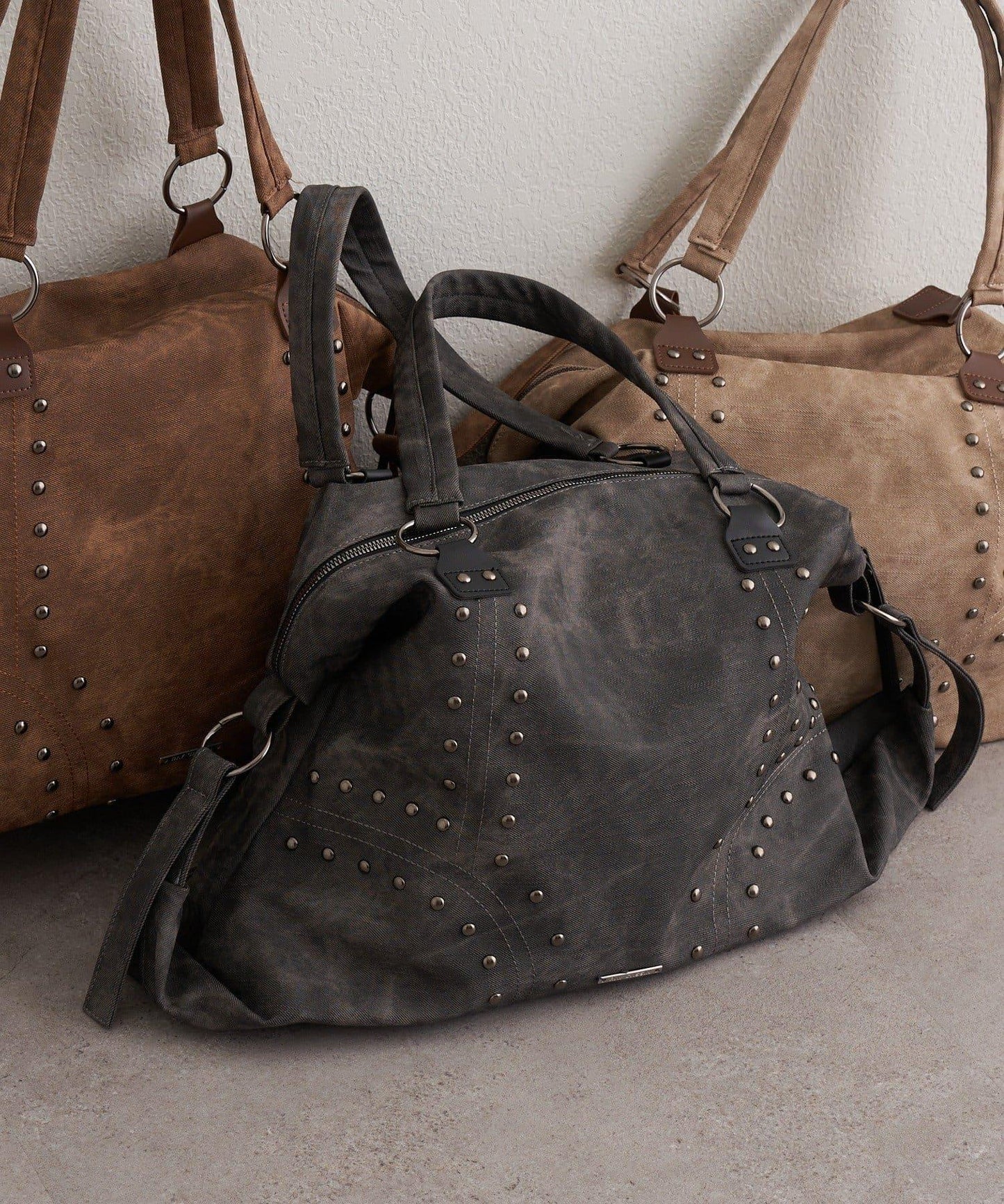 鉚釘裝飾托特包