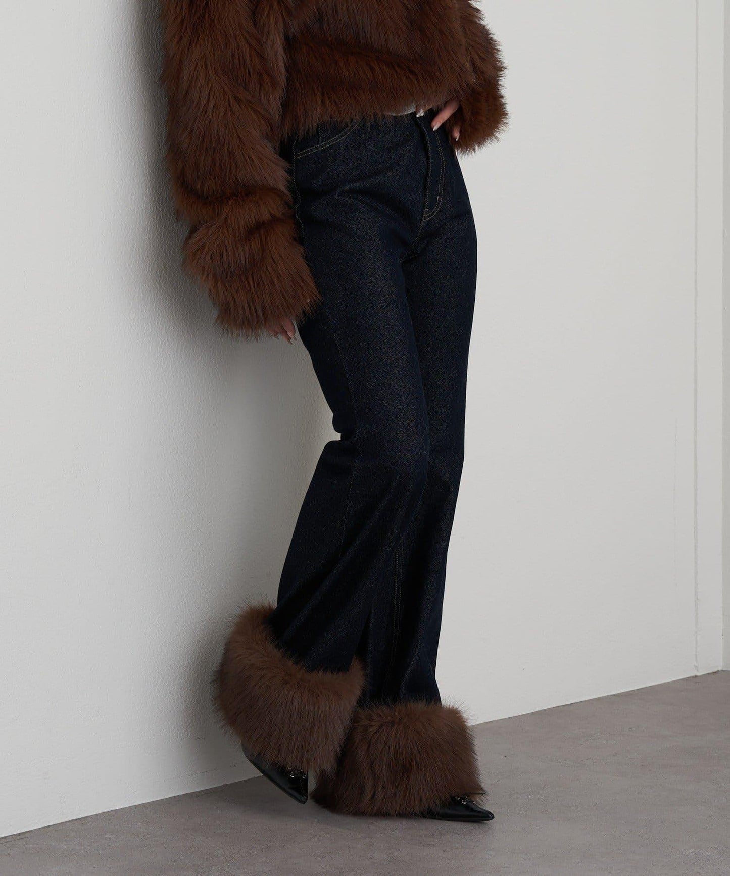 可拆卸毛絨拼接牛仔喇叭褲