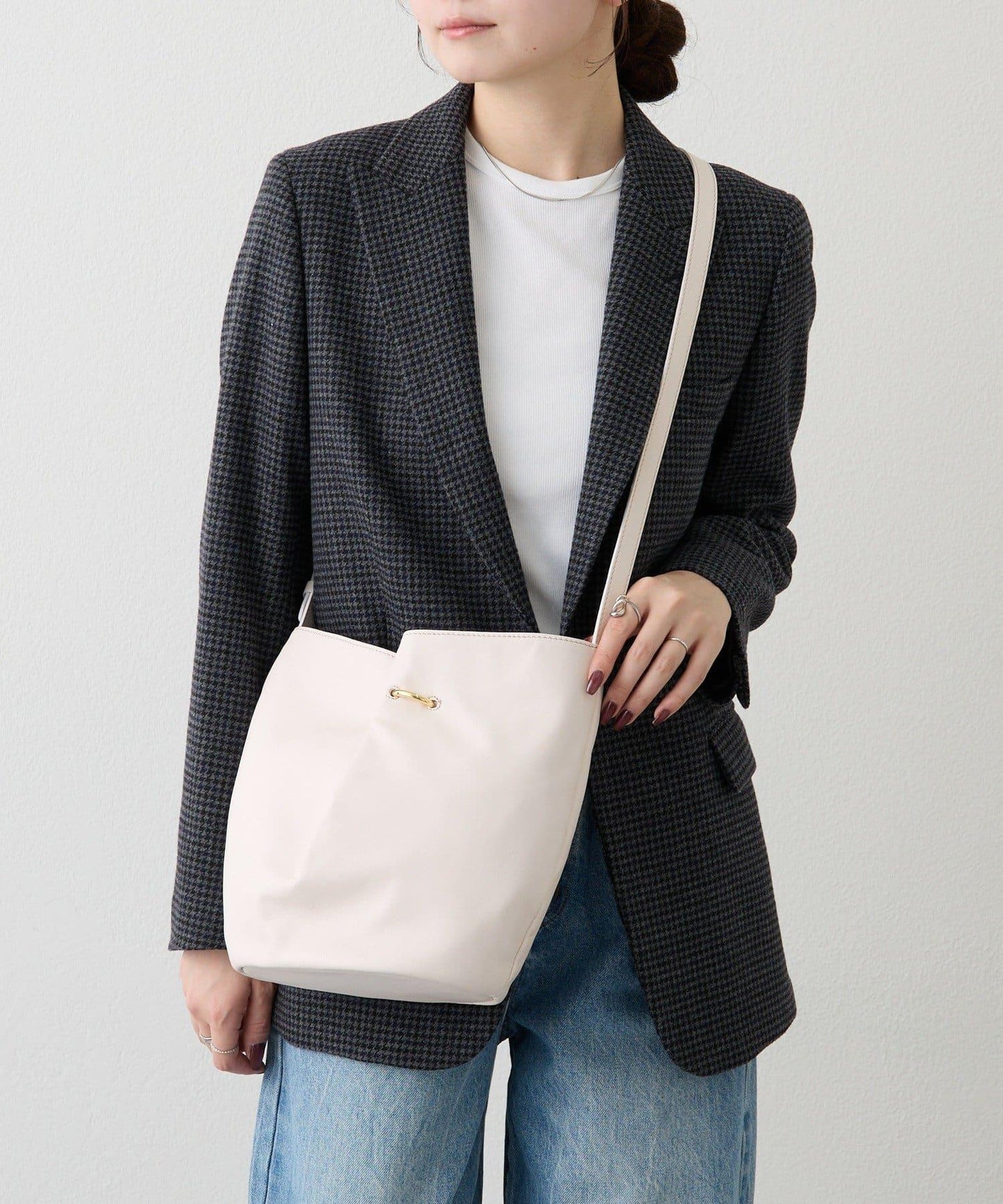 附絲巾皮革兩用單肩包