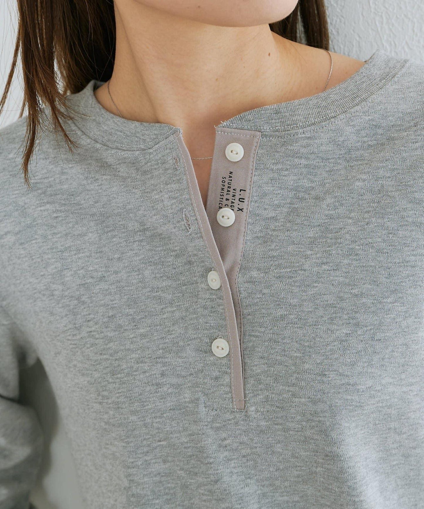 順滑磨毛雙面穿亨利領T恤