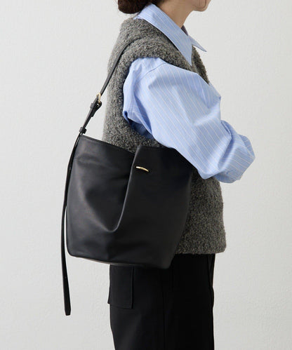 附絲巾皮革兩用單肩包