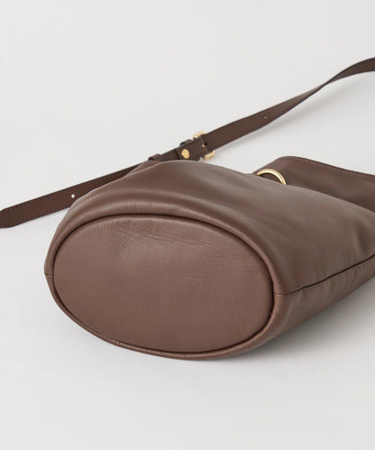 附絲巾皮革兩用單肩包