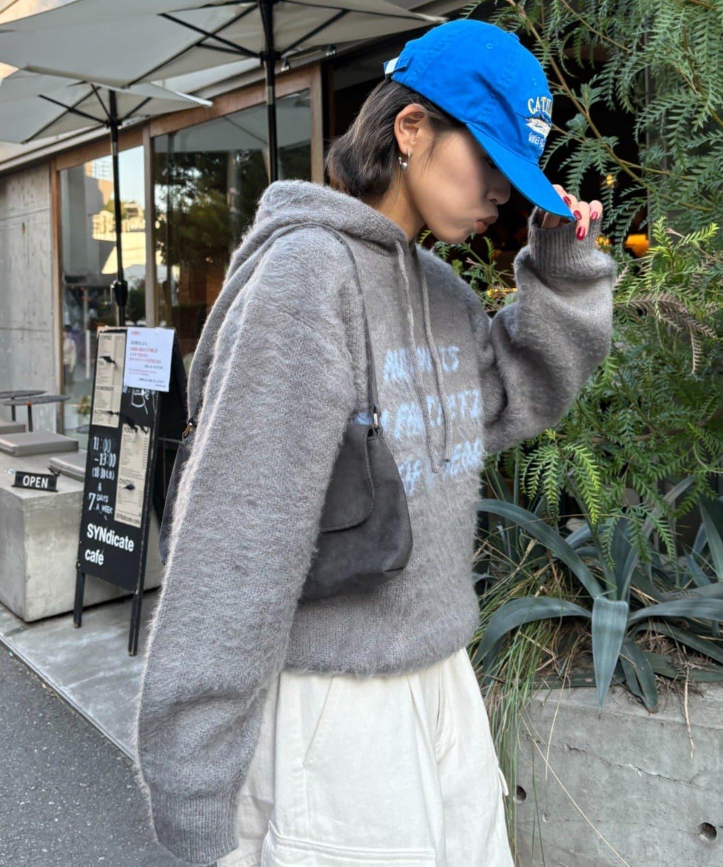 仿馬海毛質感字母針織連帽衫