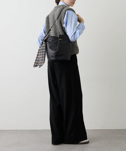 附絲巾皮革兩用單肩包