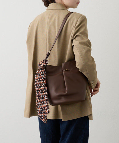 附絲巾皮革兩用單肩包