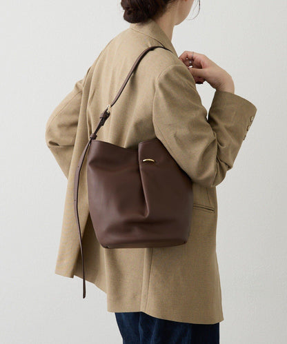 附絲巾皮革兩用單肩包