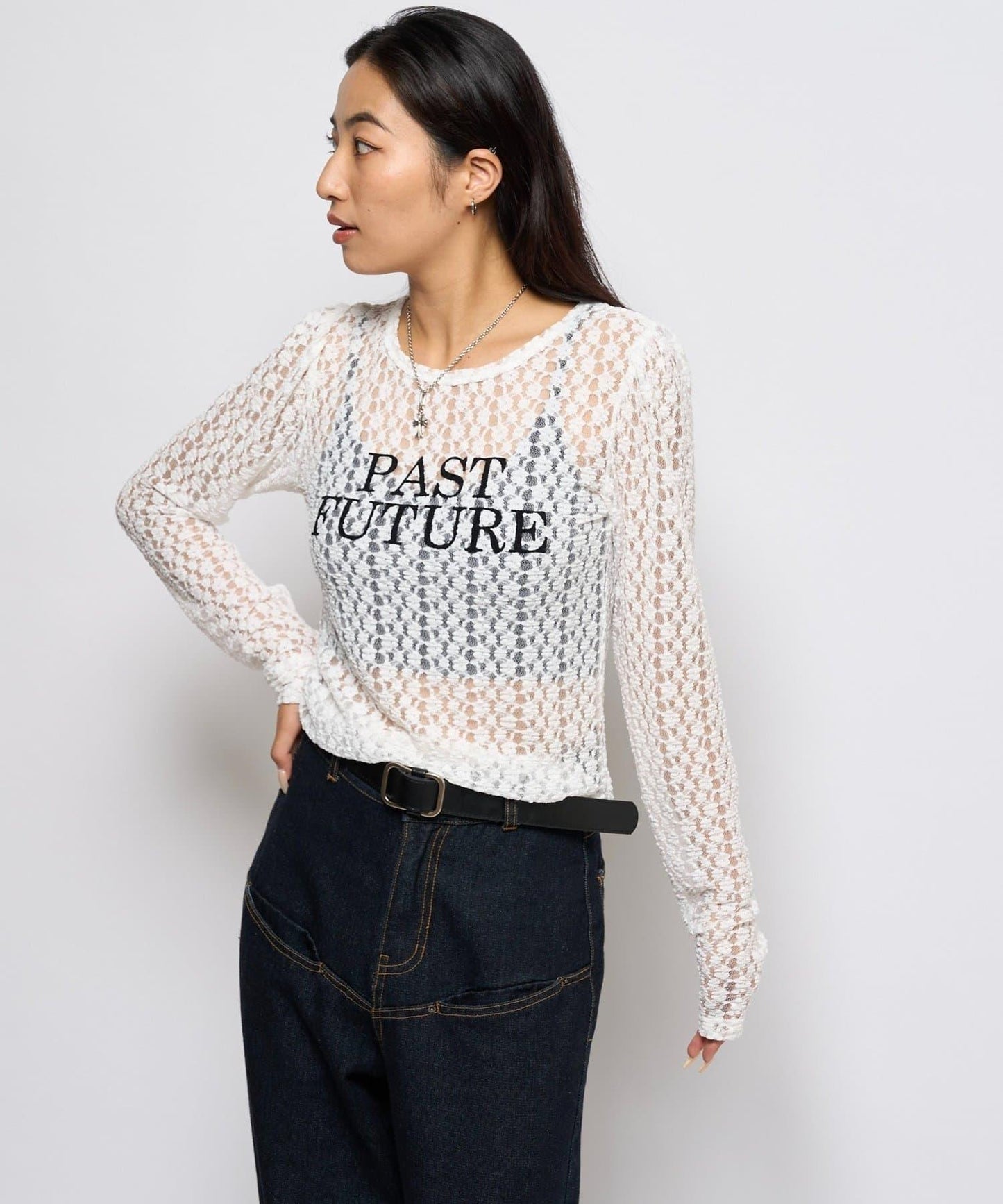 【WHO'S WHO gallery】蕾絲標誌長袖T恤