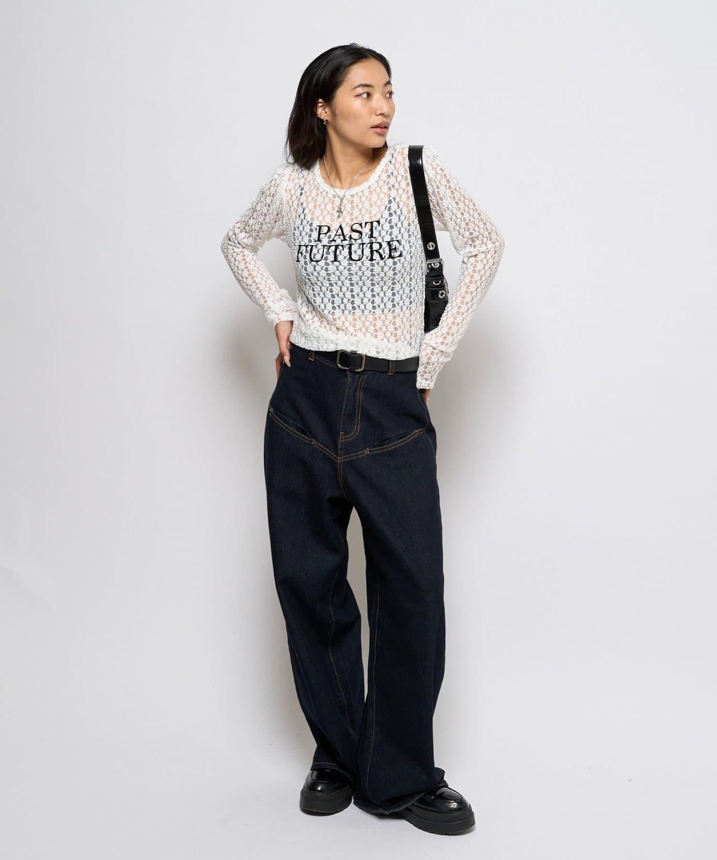 【WHO'S WHO gallery】蕾絲標誌長袖T恤