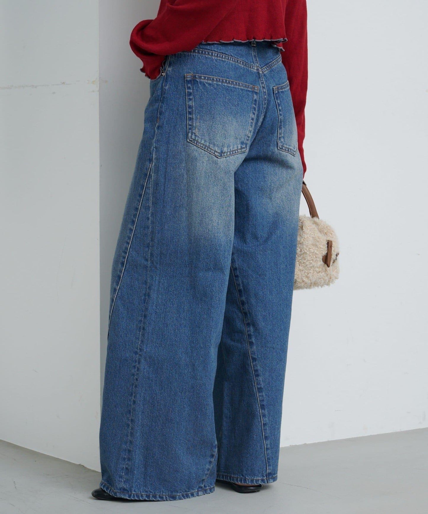 弧形縫線牛仔褲