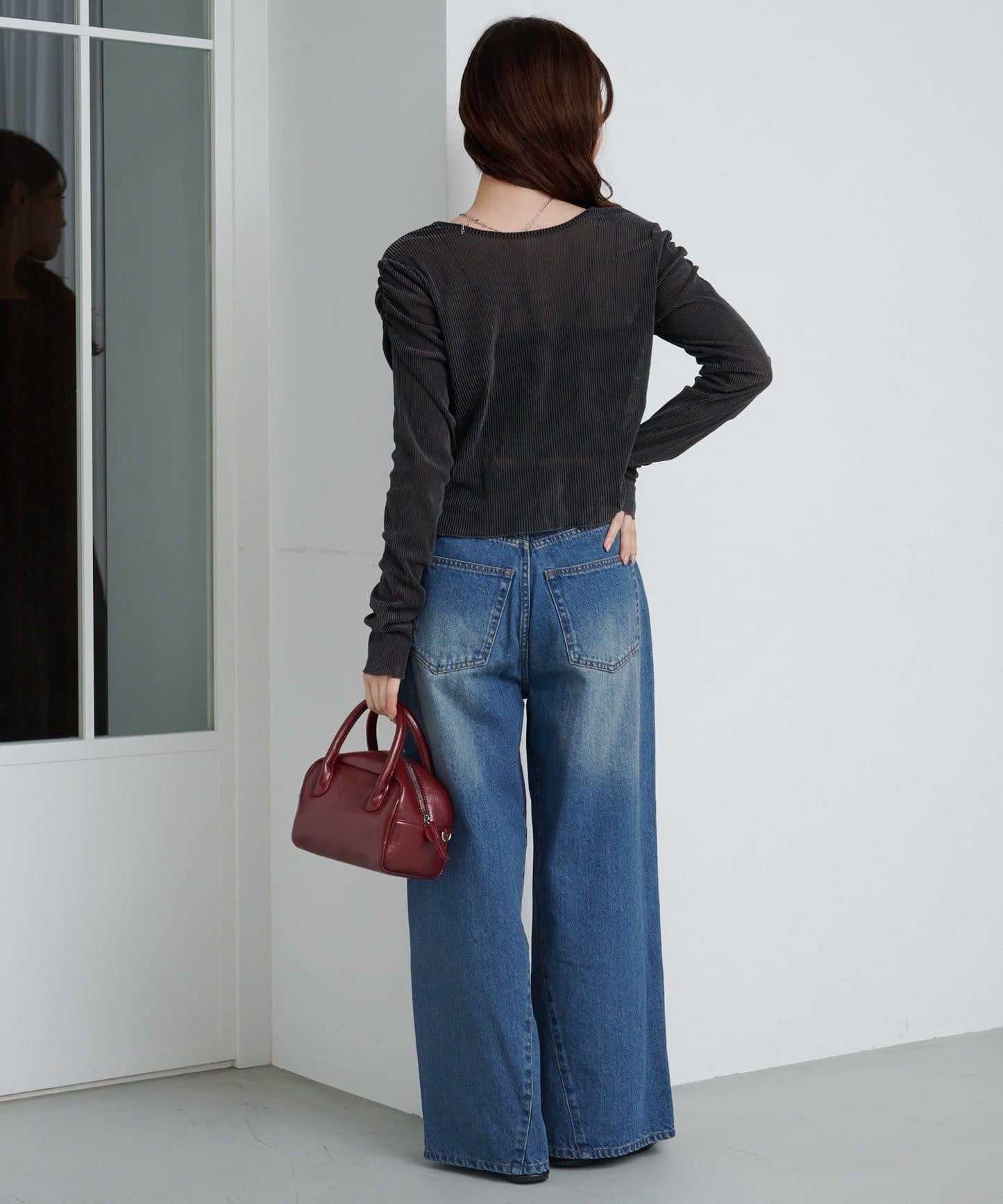 弧形縫線牛仔褲