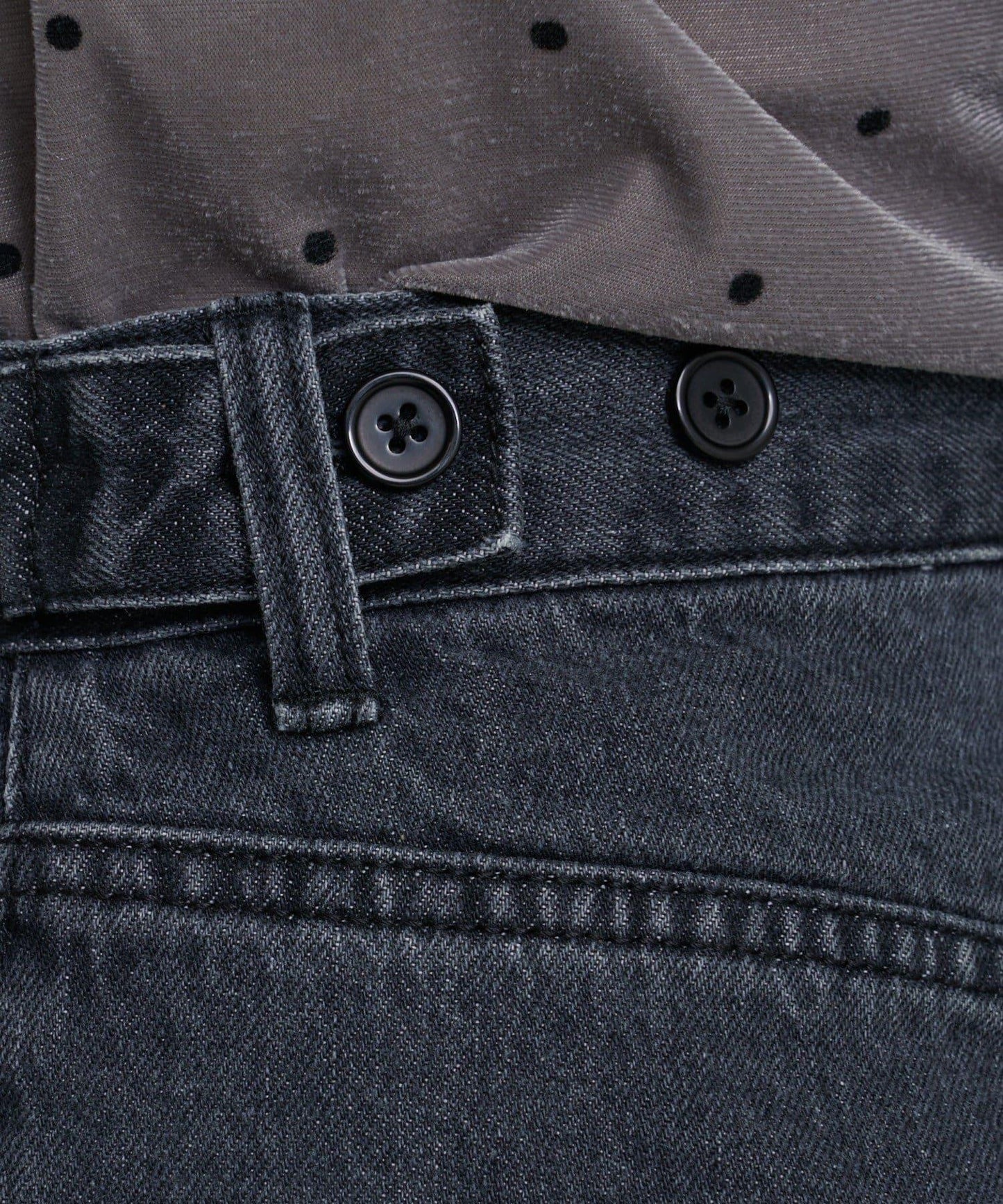 弧形縫線牛仔褲