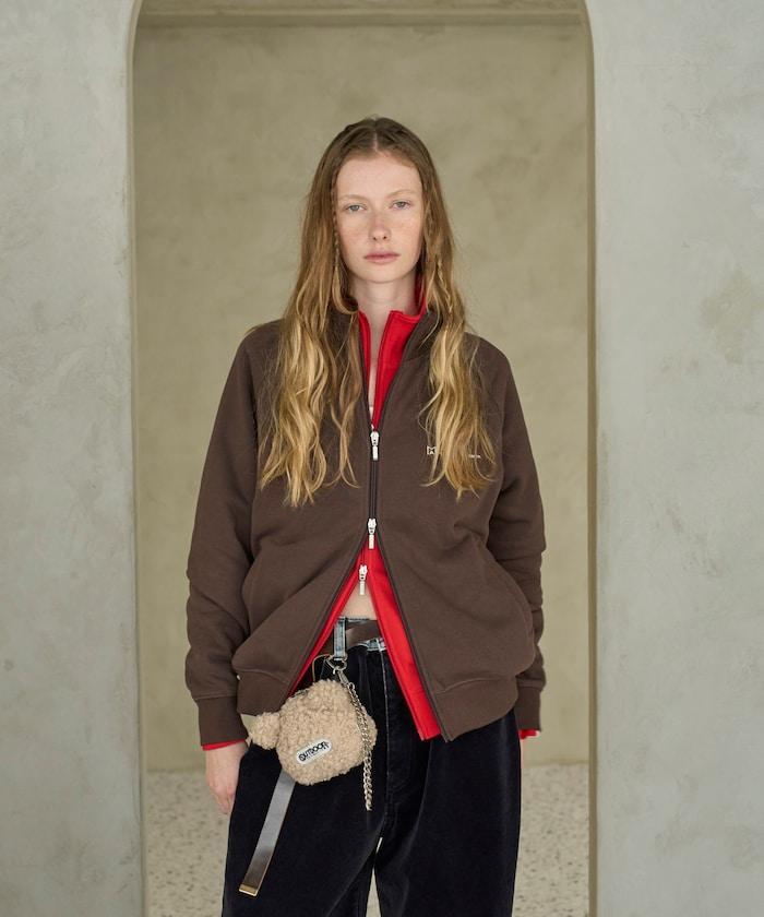 x BASICKS 仿羊羔絨小熊掛飾包