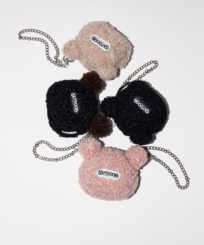 x BASICKS 仿羊羔絨小熊掛飾包