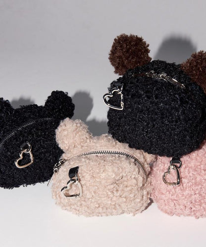 x BASICKS 仿羊羔絨小熊掛飾包