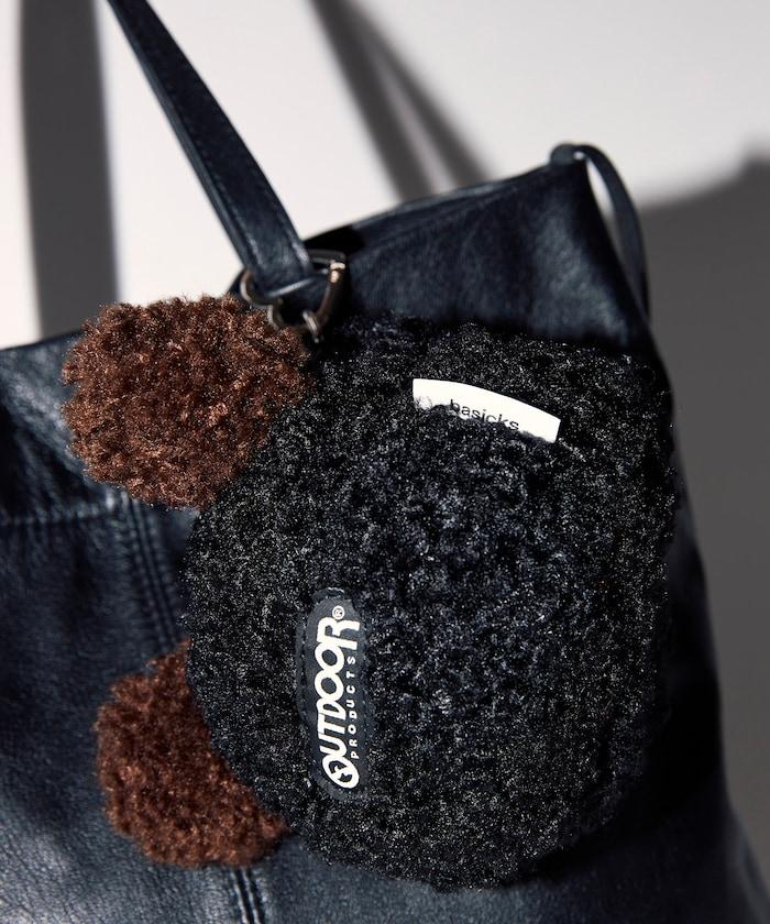 x BASICKS 仿羊羔絨小熊掛飾包