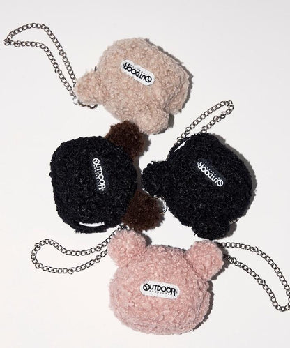 x BASICKS 仿羊羔絨小熊掛飾包