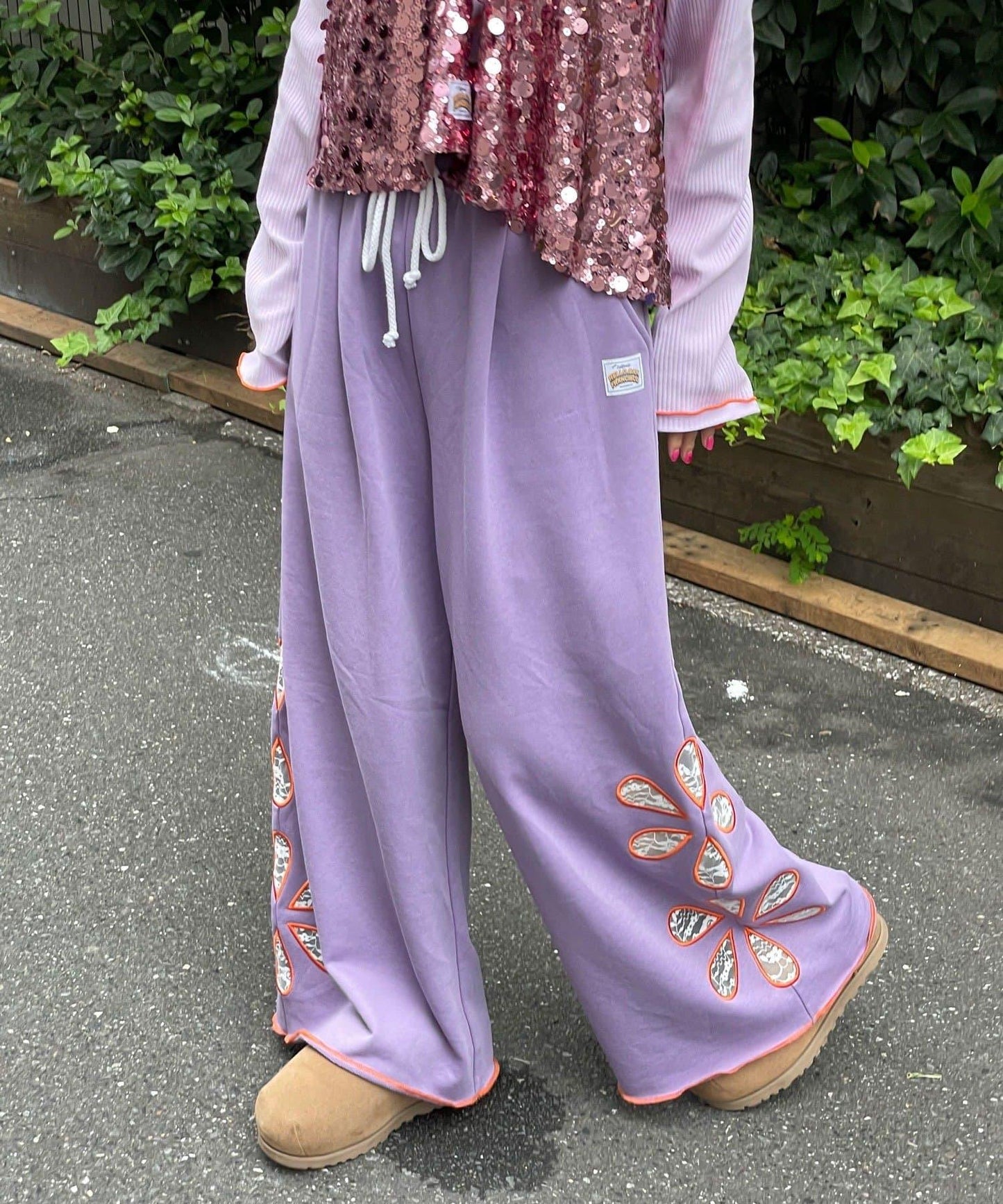 【HELLO.SANFRANCISCO/ハローサンフランシスコ】花卉剪裁寬鬆衛褲