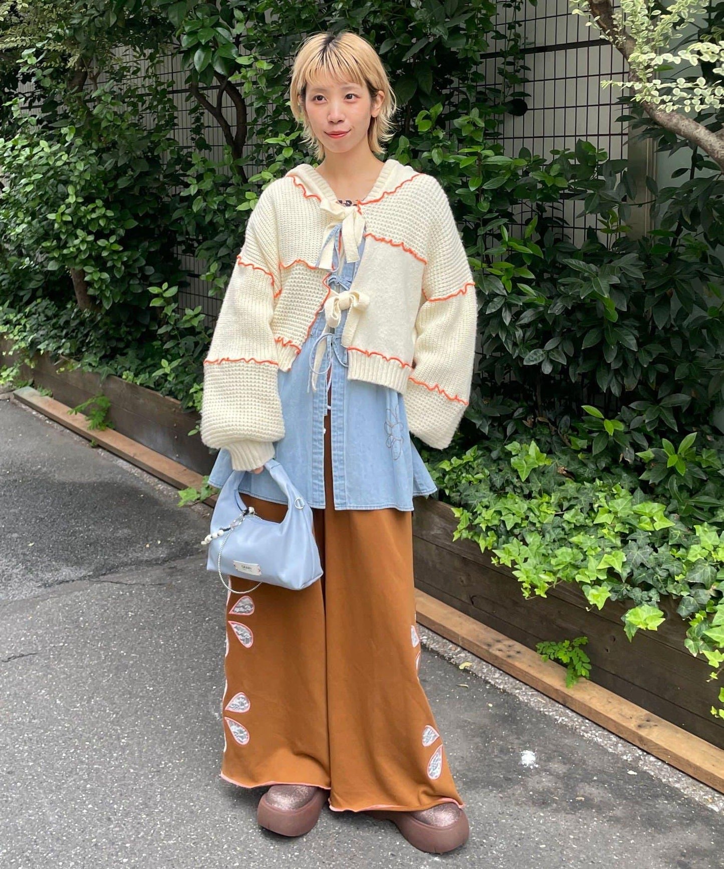 【HELLO.SANFRANCISCO/ハローサンフランシスコ】花卉剪裁寬鬆衛褲