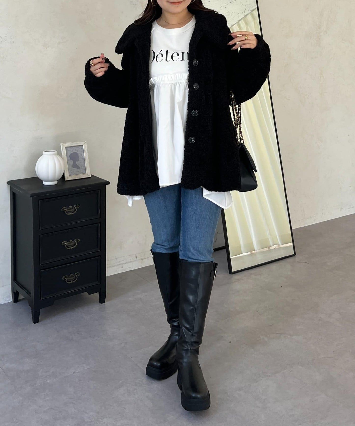 荷葉邊羊羔絨大衣