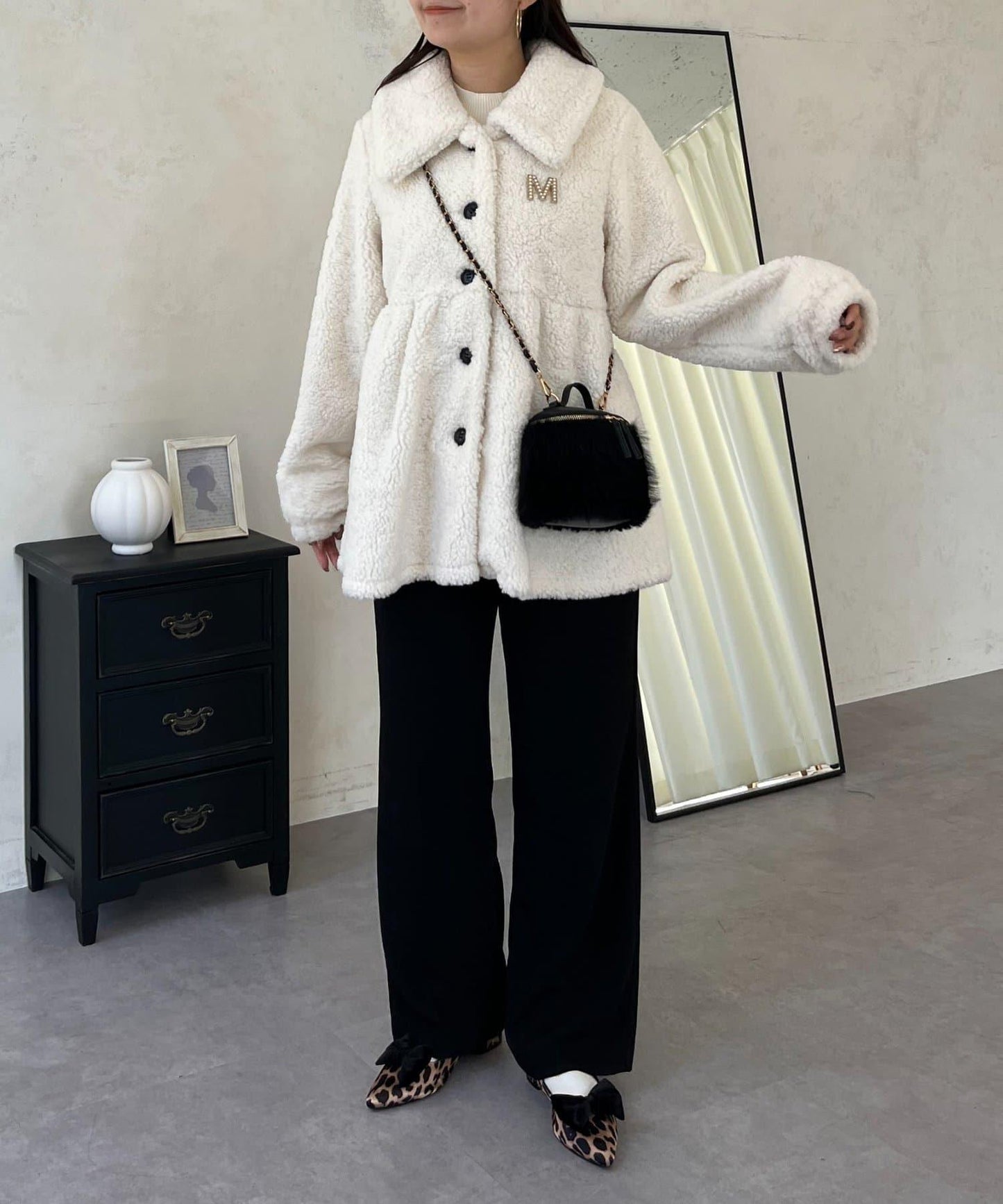 荷葉邊羊羔絨大衣