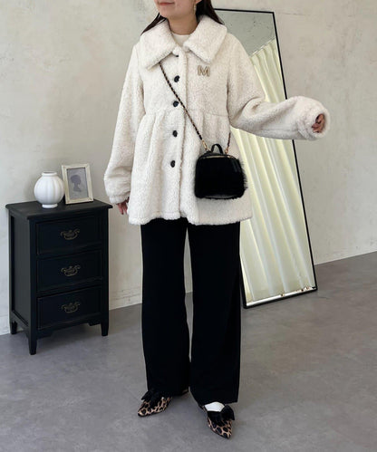 荷葉邊羊羔絨大衣