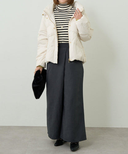 輕盈易穿彈力高領純羽絨服