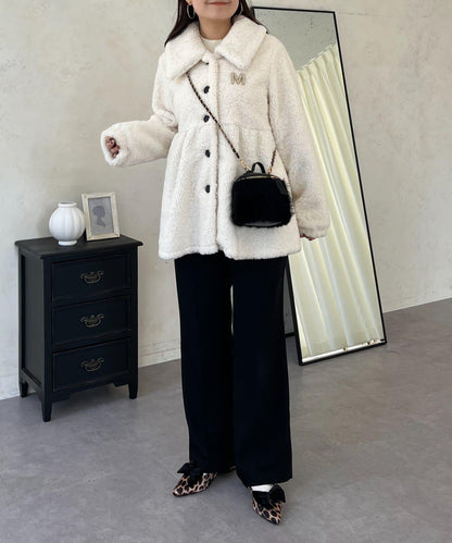 荷葉邊羊羔絨大衣