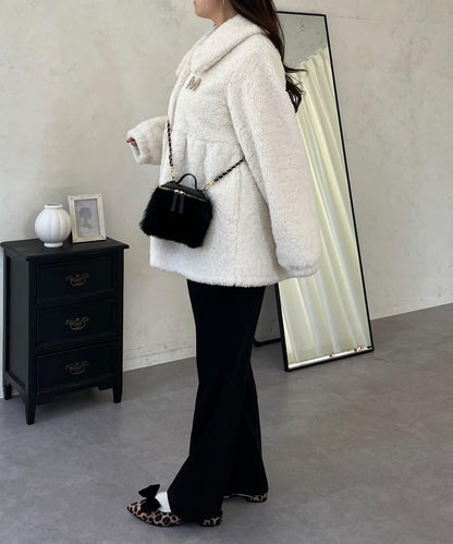 荷葉邊羊羔絨大衣