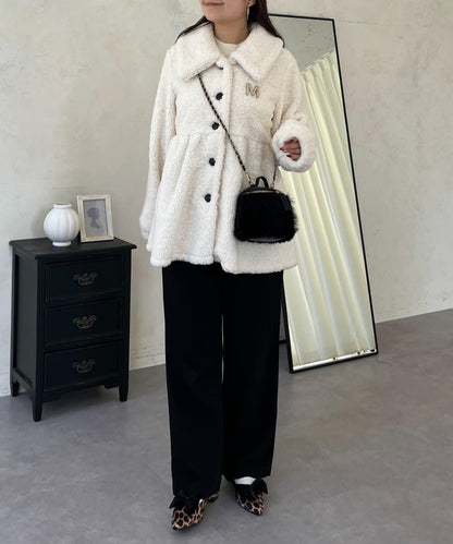 荷葉邊羊羔絨大衣