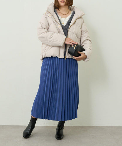 輕盈易穿彈力高領純羽絨服