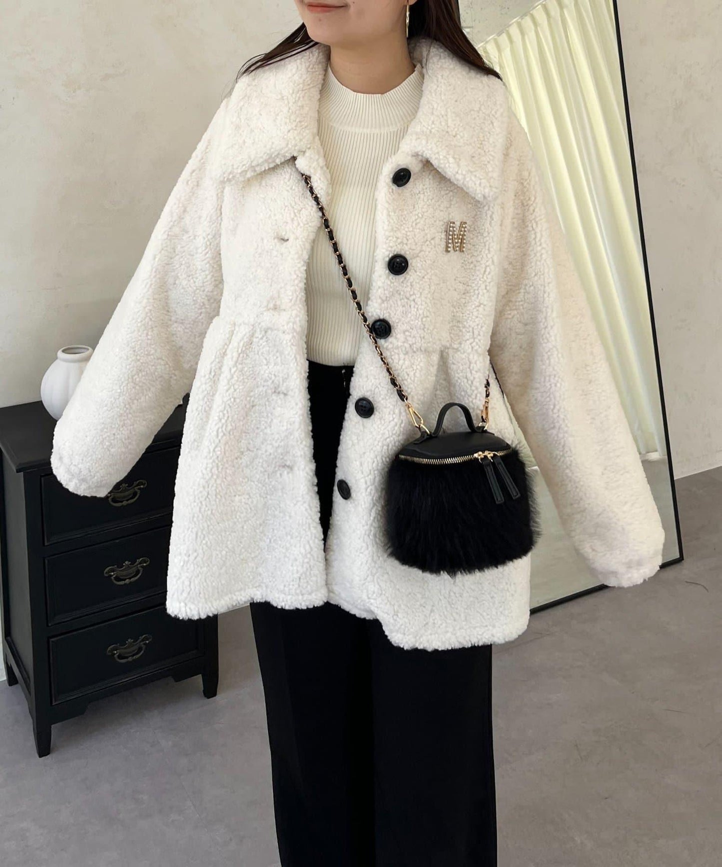 荷葉邊羊羔絨大衣