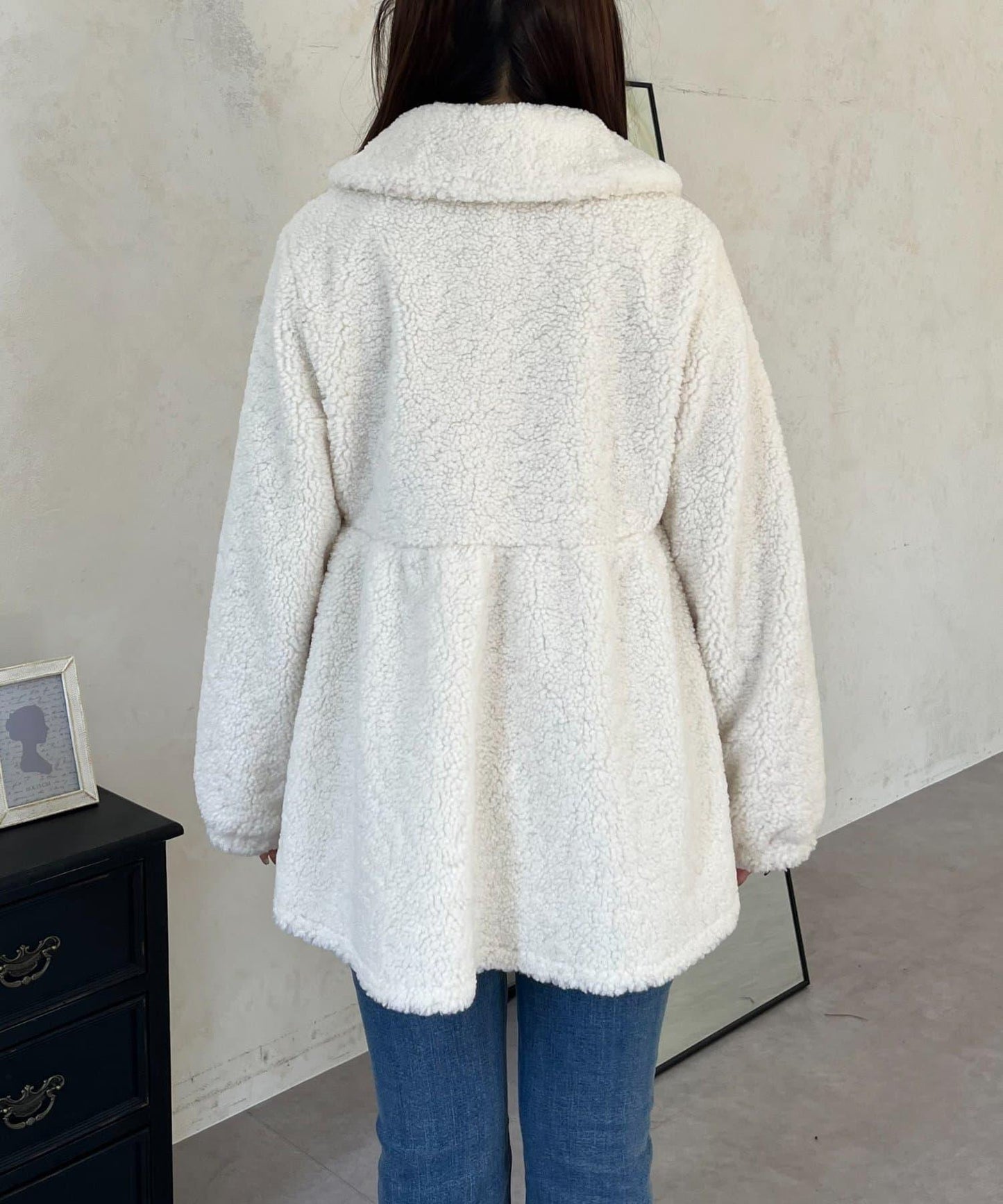 荷葉邊羊羔絨大衣