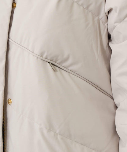 輕盈易穿彈力高領純羽絨服