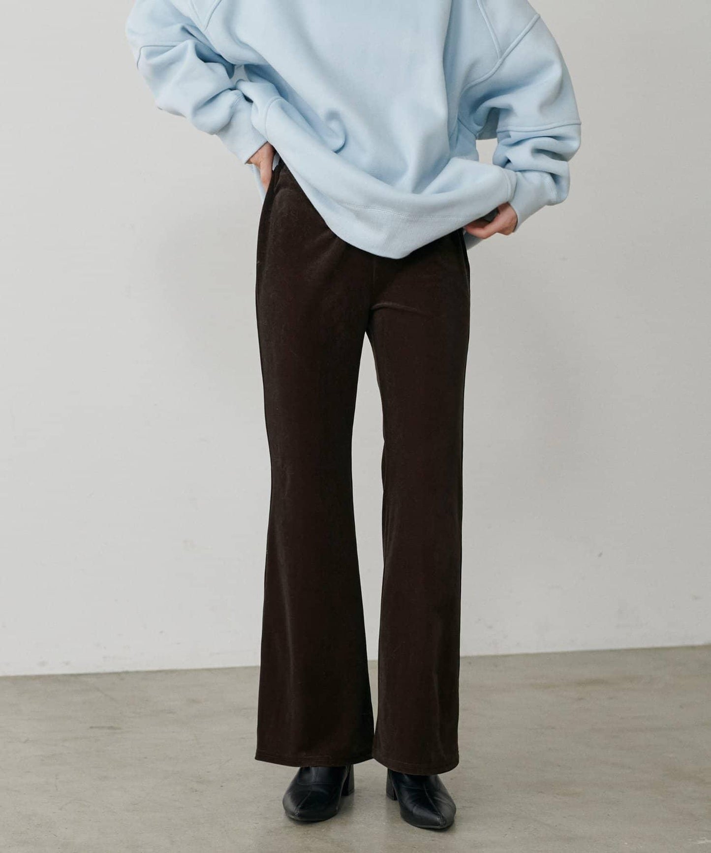 美腿修身柔軟天鵝絨長褲