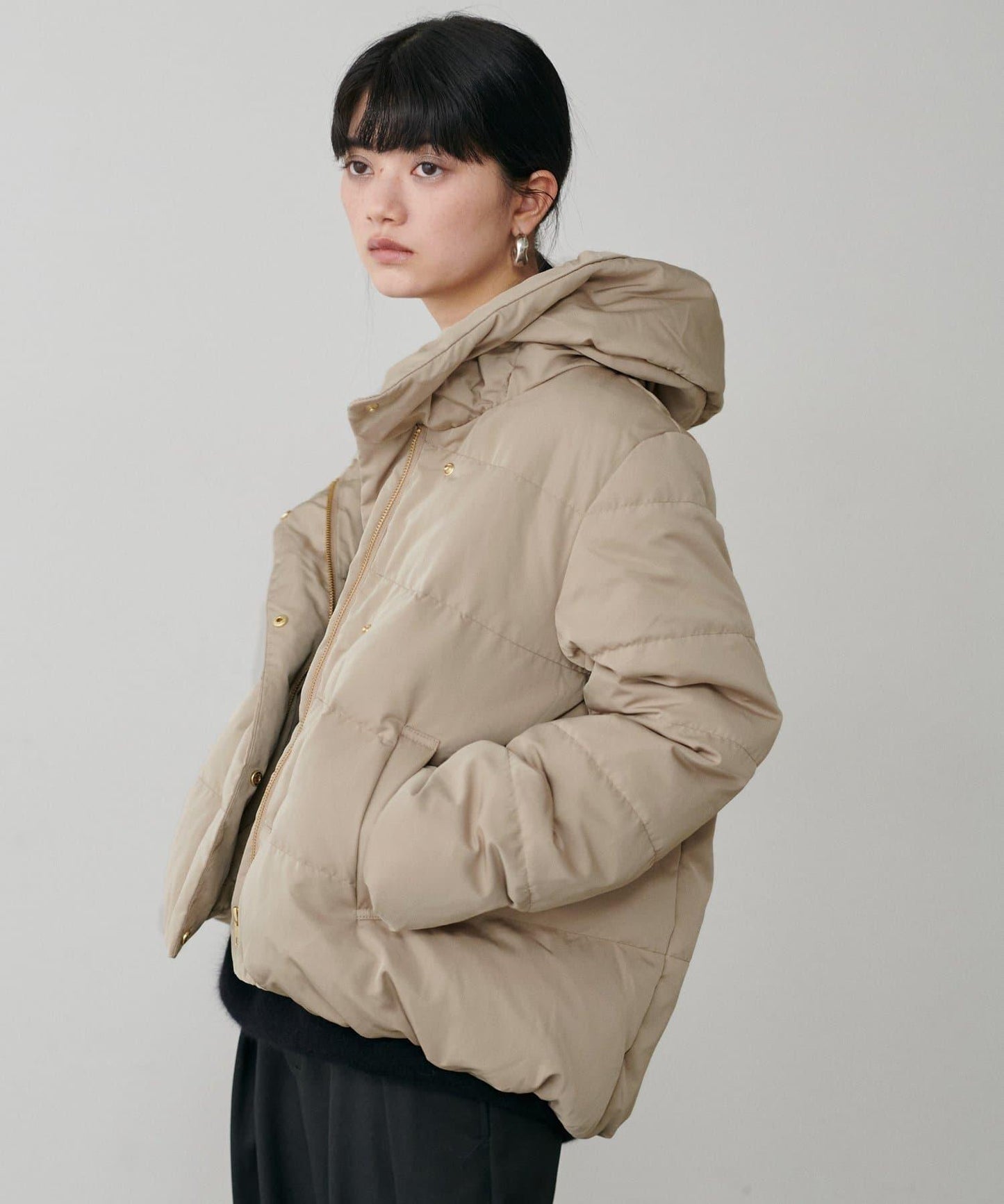 桃皮絨羽絨大衣