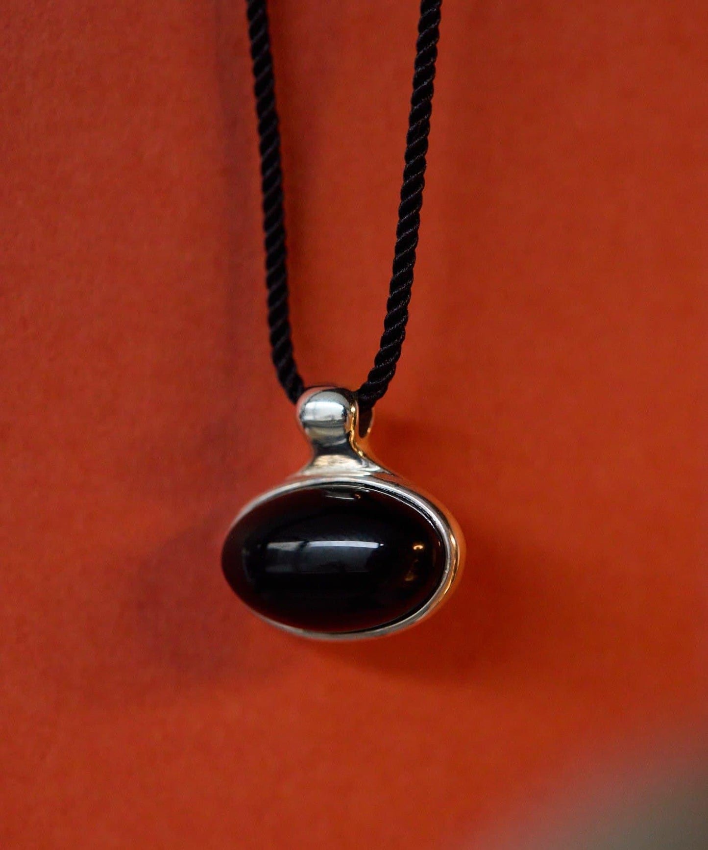 《インフルエンサーuchida企畫/スターリングシルバー》橢圓形寶石項鍊