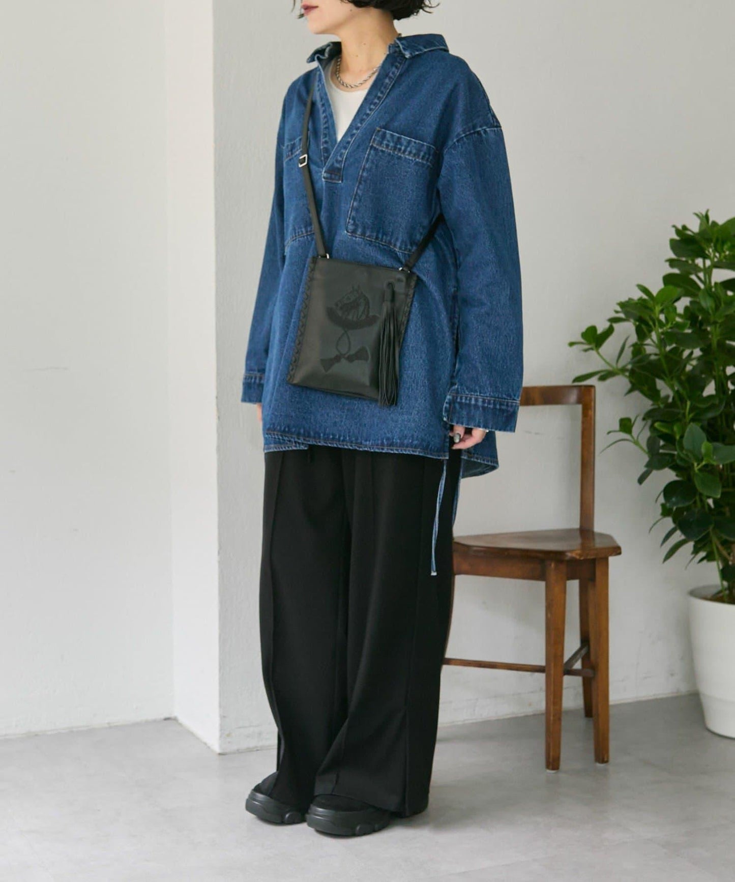 sampo×ear馬蹄形流蘇單肩包《本革/輕量150g》