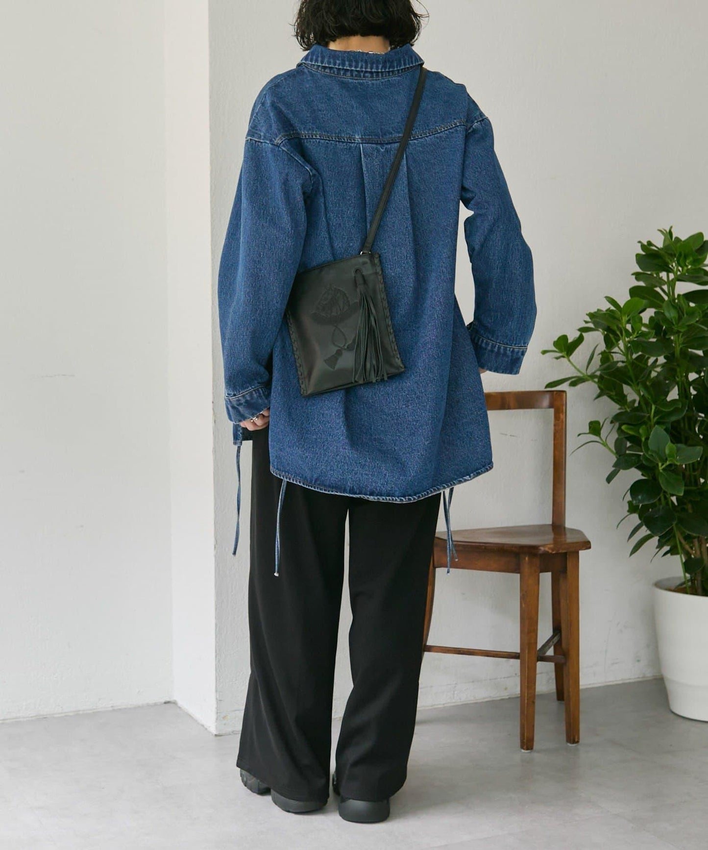 sampo×ear馬蹄形流蘇單肩包《本革/輕量150g》