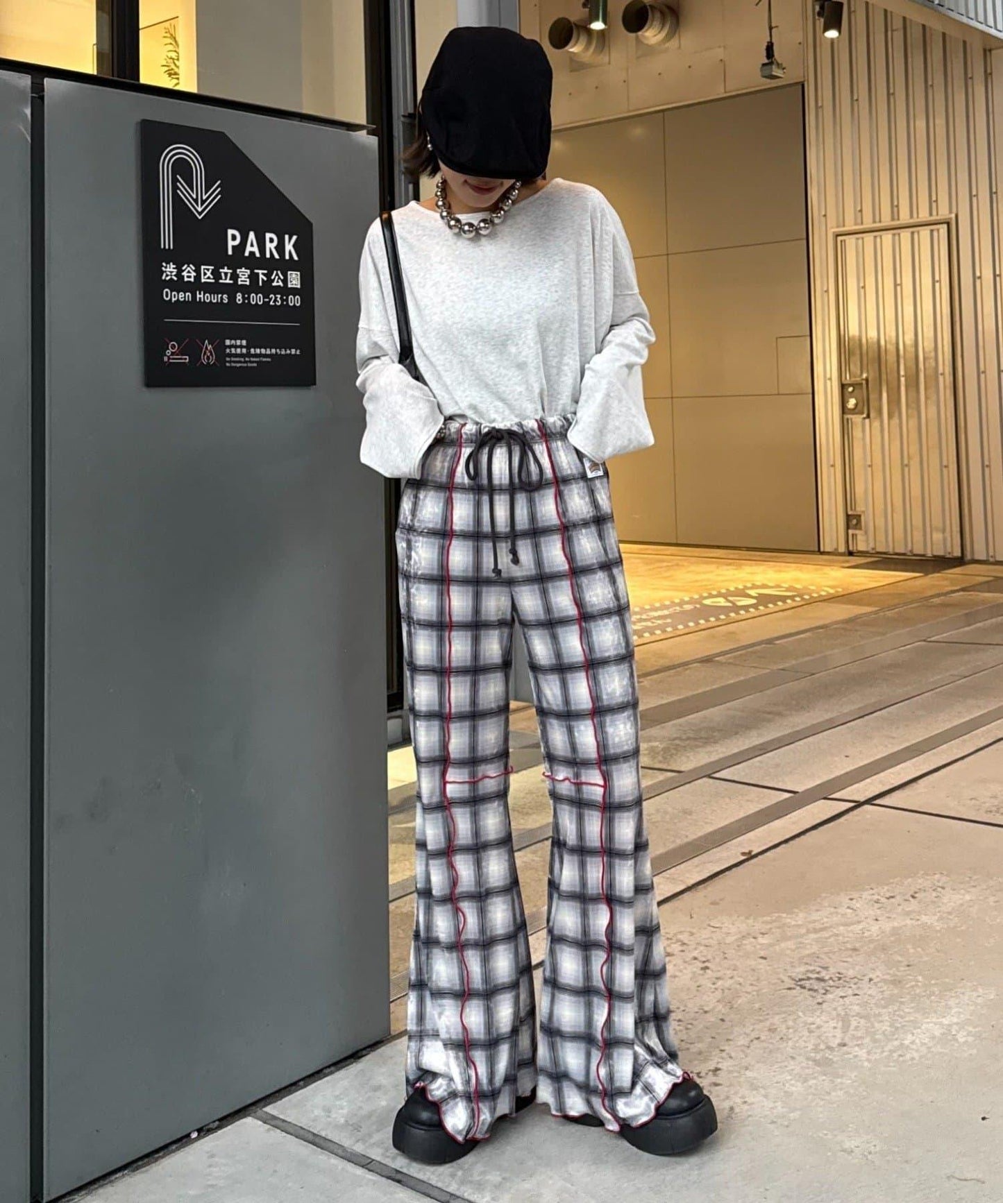 ★【HELLO.SANFRANCISCO/ハローサンフランシスコ】格紋荷葉邊拼接喇叭褲