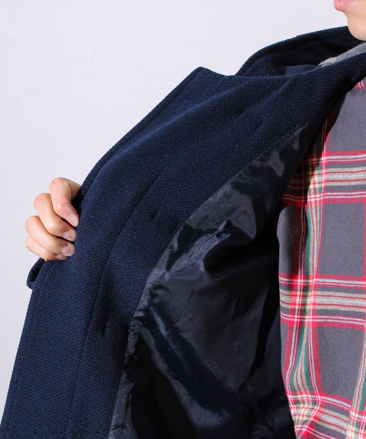 【去年人氣單品再度登場】經典牛角扣大衣