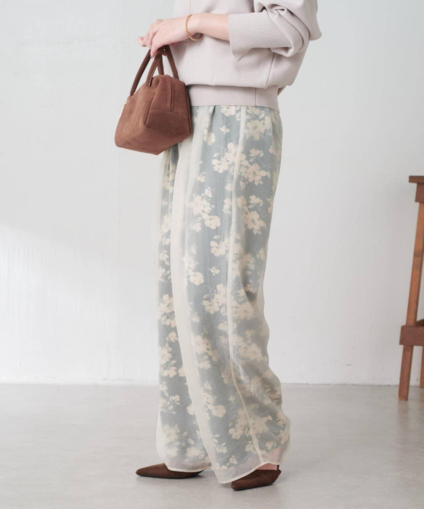 【輕薄遮身◎】輕薄疊穿花卉圖案褲